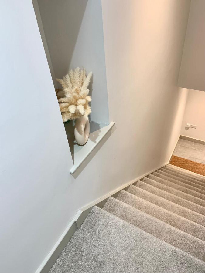 19A Brooks Road Apartamento Street Exterior foto